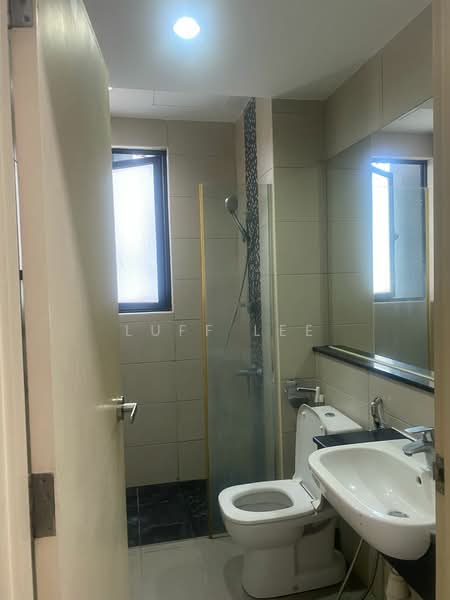 Kondominium untuk Disewa di KM1 West - Luff Lee - Bathroom - PropertyGuru.com.my