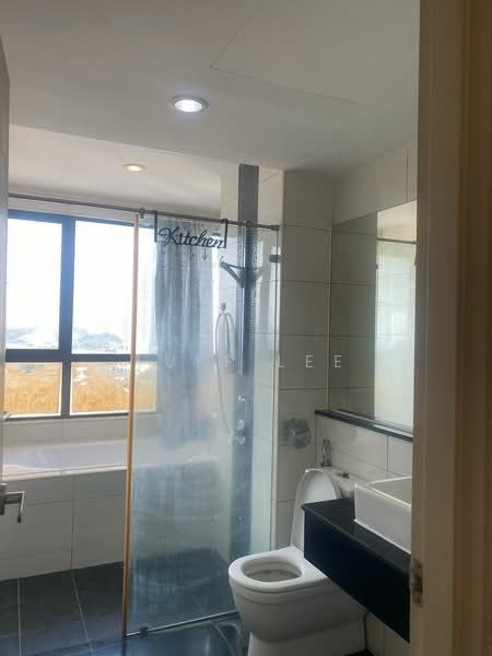 Kondominium untuk Disewa di KM1 West - Luff Lee - Bathroom - PropertyGuru.com.my