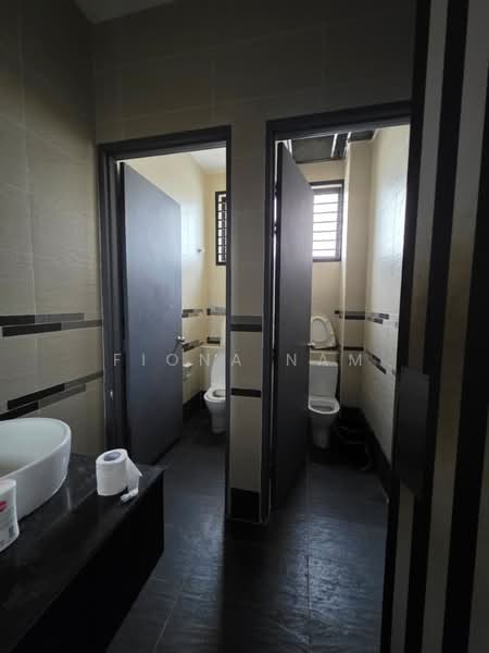 Factory for Rent in Eco Business Park 1 (Johor Bahru) - Fiona Nam - Bathroom - PropertyGuru.com.my