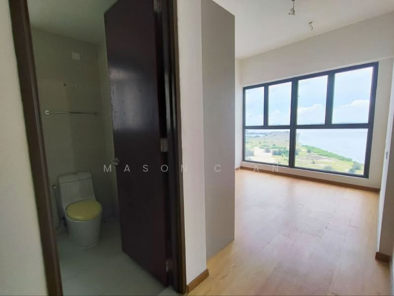 Condominium for Sale at Kings Bay @ Country Garden Danga Bay - Mason Chan - Bathroom - PropertyGuru.com.my