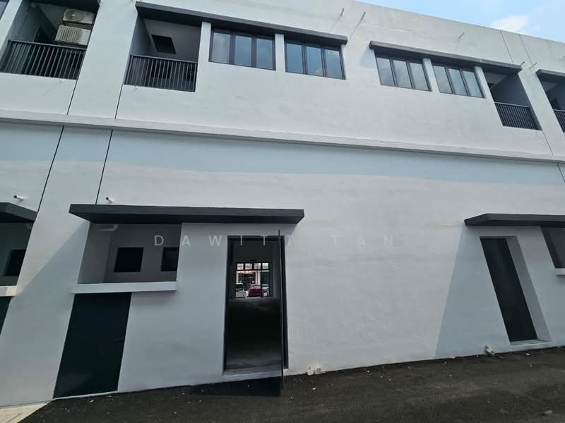 Shop for Rent in Bandar Bukit Tinggi (Klang) - Dawitt Tan - Exterior - PropertyGuru.com.my