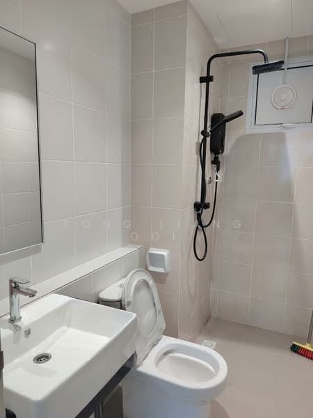Condominium for Rent at Havana Beach Residences - Tong Liang Ooi - Bathroom - PropertyGuru.com.my