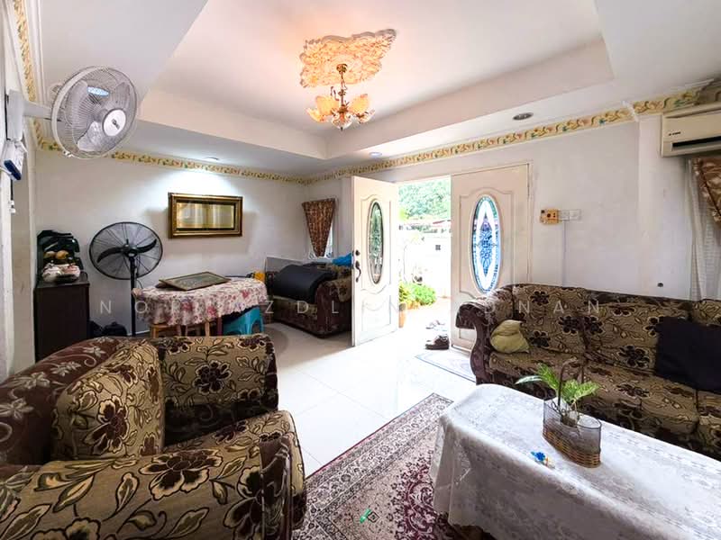 Rumah Teres 2 Tingkat untuk Dijual di Taman Mas 3 (Cheras) - Nor Azdlin Adnan - Living Room - PropertyGuru.com.my