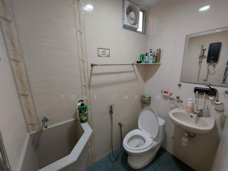 Pangsapuri untuk Dijual di Mutiara Heights - Tony Cheah - Bathroom - PropertyGuru.com.my