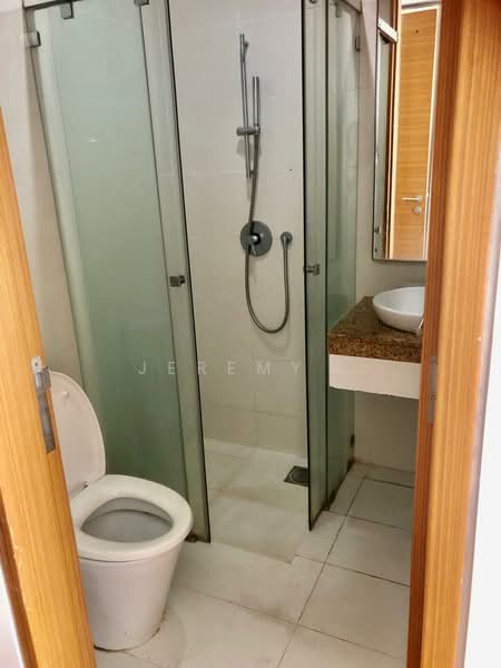Servis Apartment untuk Dijual di Twins @ Damansara Heights - Jeremy . - Bathroom - PropertyGuru.com.my