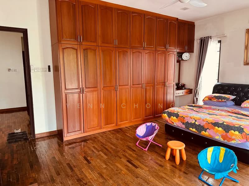 Semi-Detached House for Sale in Taman Yarl (Jalan Klang Lama (Old Klang Road)) - Yenn Chong - Bedroom - PropertyGuru.com.my
