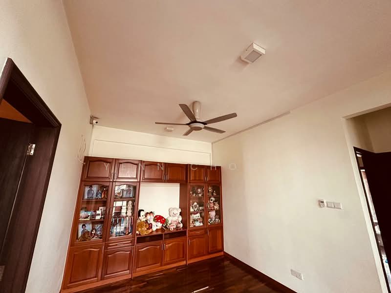 Semi-Detached House for Sale in Taman Yarl (Jalan Klang Lama (Old Klang Road)) - Yenn Chong - Living Room - PropertyGuru.com.my