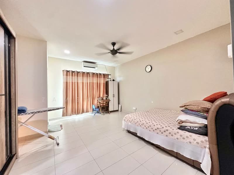 2-storey Terraced House for Sale in Telok Panglima Garang (Selangor) - Zamshary Budin - Bedroom - PropertyGuru.com.my