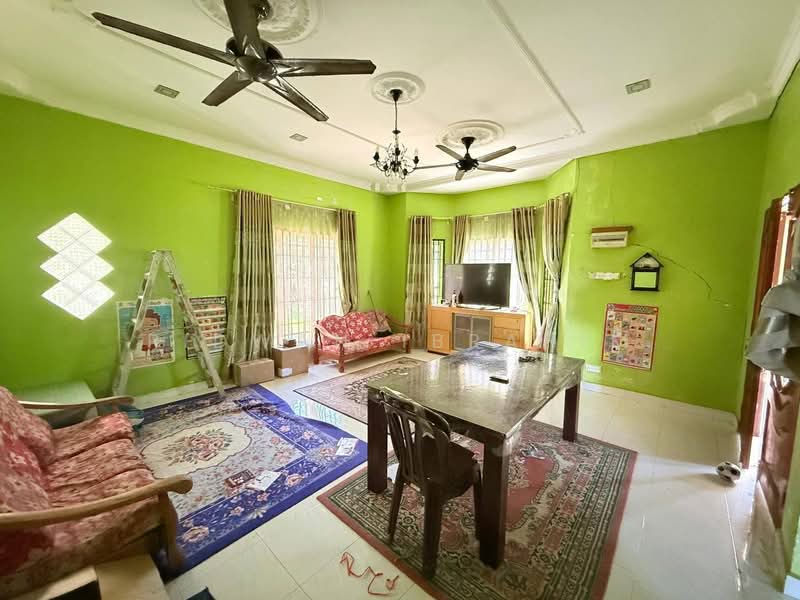 Bungalow for Sale in Kampung Bukit Cherakah (Shah Alam) - Ridwan Ibrahim - Living Room - PropertyGuru.com.my