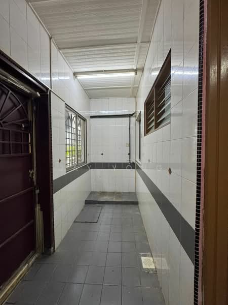 2-storey Terraced House for Sale in Sungai Buloh (Selangor) - Jay Yong - Entrance - PropertyGuru.com.my