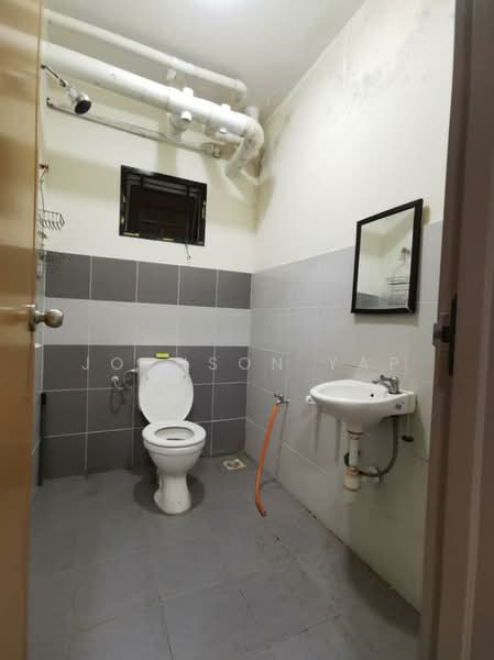Apartment for Sale at Seri Mutiara Mas - Johnson Yap - Bathroom - PropertyGuru.com.my