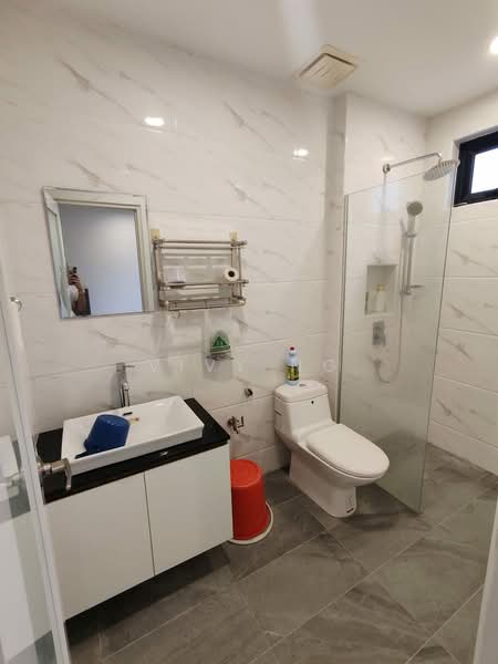 Rumah Teres 2 Tingkat untuk Disewa di Ulu Tiram (Johor) - Vivy Ng - Bathroom - PropertyGuru.com.my