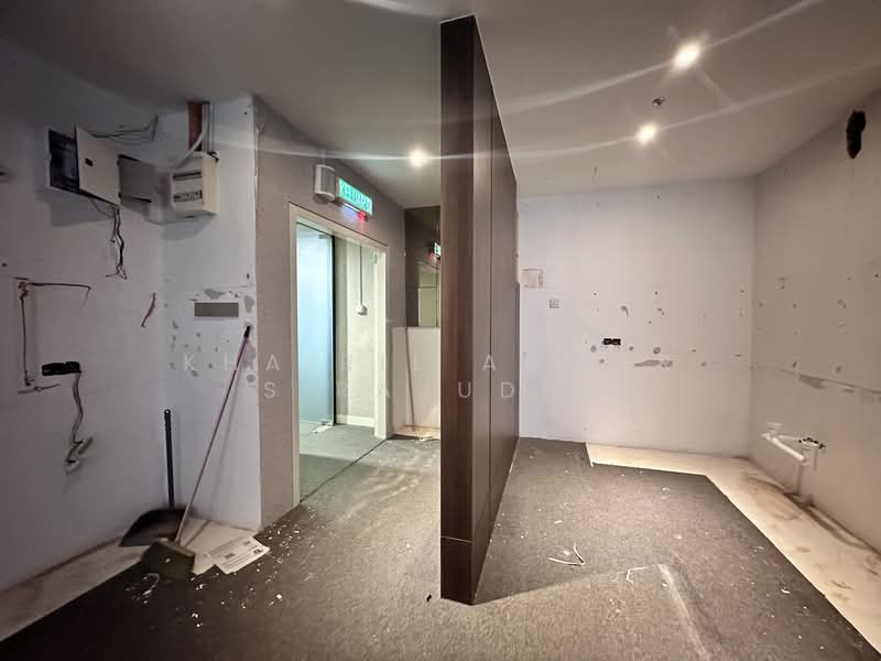 Office for Rent in Bukit Jelutong (Shah Alam) - Khairil Anwar Sirajudin - Entrance - PropertyGuru.com.my