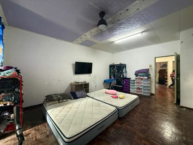 2-storey Terraced House for Sale in Taman Mount Austin (Tebrau) - Jessica Boey - Bedroom - PropertyGuru.com.my