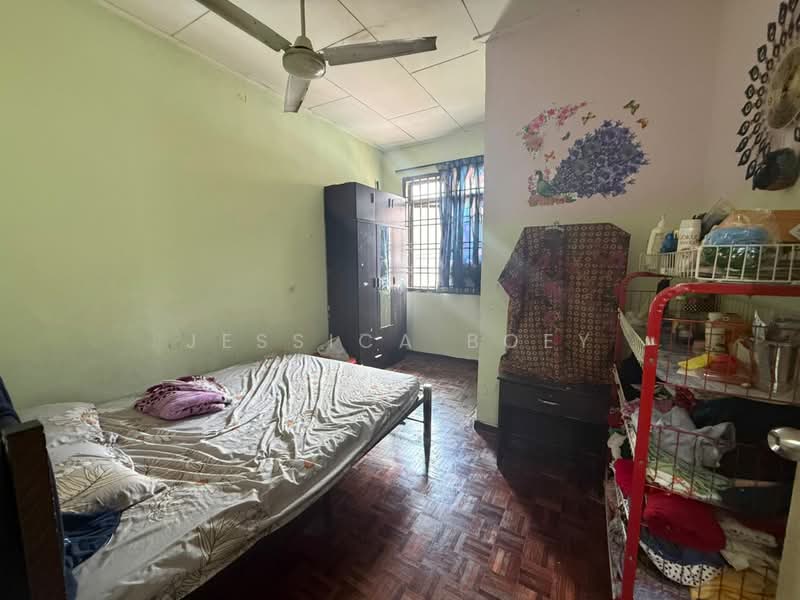 2-storey Terraced House for Sale in Taman Mount Austin (Tebrau) - Jessica Boey - Bedroom - PropertyGuru.com.my