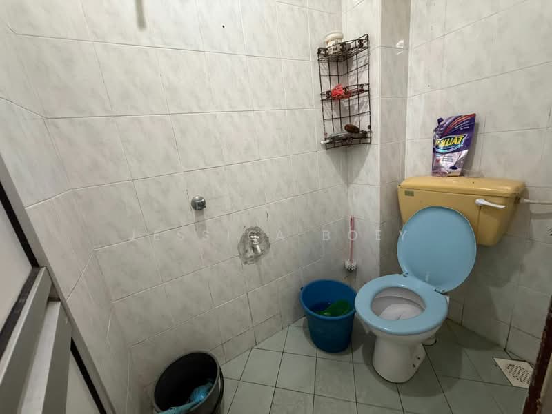 2-storey Terraced House for Sale in Taman Mount Austin (Tebrau) - Jessica Boey - Bathroom - PropertyGuru.com.my