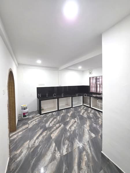 2-storey Terraced House for Sale in Taman Air Biru (Pasir Gudang) - Janice Yong - Kitchen - PropertyGuru.com.my