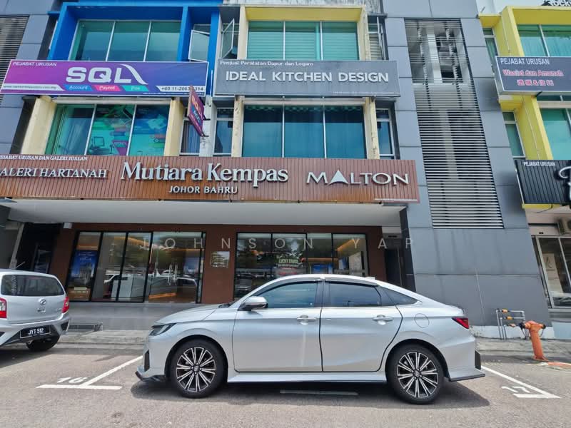 Shop / Office for Sale in Taman Kempas Utama (Tebrau) - Johnson Yap - Exterior - PropertyGuru.com.my