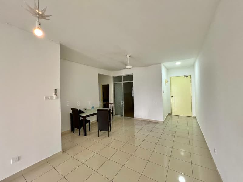 Condominium for Sale at Pearl Avenue - Esther Ong - Living Room - PropertyGuru.com.my