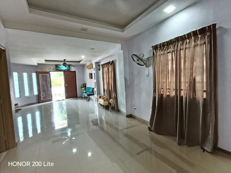 Bungalow for Sale in Nilai (Negeri Sembilan) - Mohd Aizat Saiful Bahri - Living Room - PropertyGuru.com.my