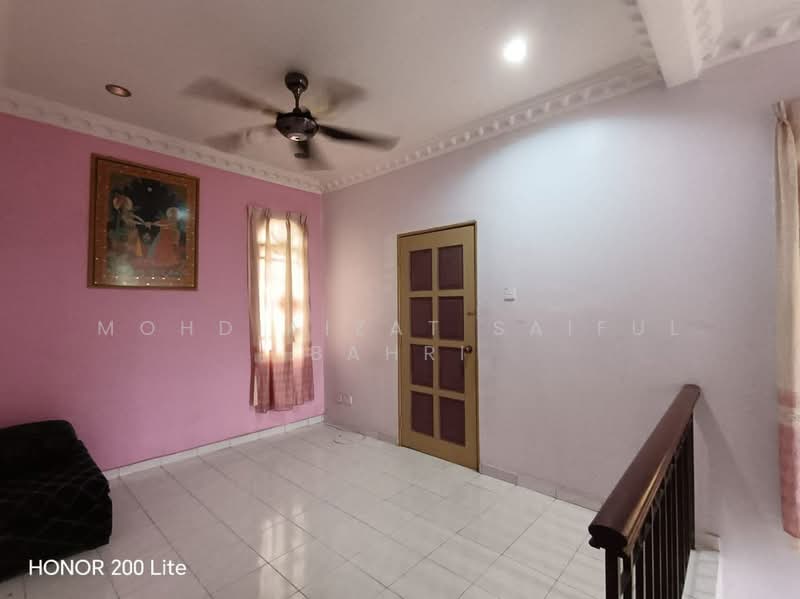 Bungalow for Sale in Nilai (Negeri Sembilan) - Mohd Aizat Saiful Bahri - Living Room - PropertyGuru.com.my