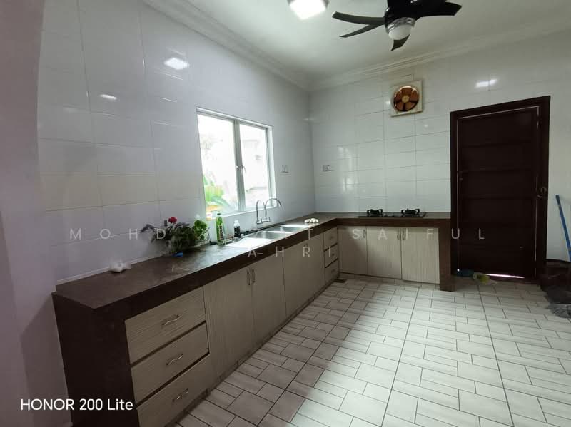 Bungalow for Sale in Nilai (Negeri Sembilan) - Mohd Aizat Saiful Bahri - Kitchen - PropertyGuru.com.my