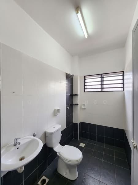 2-storey Terraced House for Sale in Taman Tasek (Ipoh) - Qazin Khoo - Bathroom - PropertyGuru.com.my