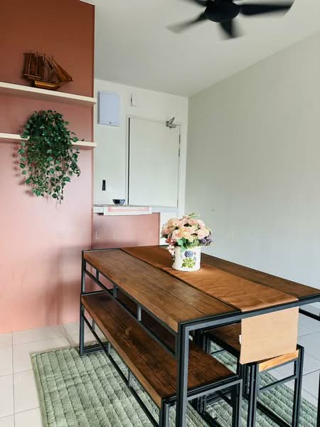 Pangsapuri untuk Disewa di Residensi Max - William Cho - Dining Room - PropertyGuru.com.my