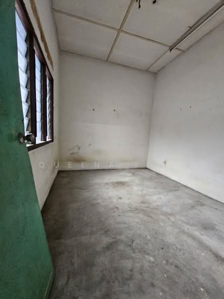 Shop / Office for Rent in Johor Bahru (Johor) - Queena Thye - Interior - PropertyGuru.com.my