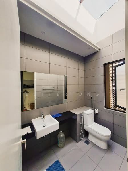 Townhouse for Sale in 16 Sierra (Puchong) - Esther Ong - Bathroom - PropertyGuru.com.my