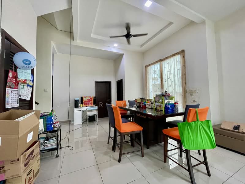 Semi-Detached House for Sale in Taman Sinar Mahkota (Cheras) - Jeffrey Pang - Dining Room - PropertyGuru.com.my