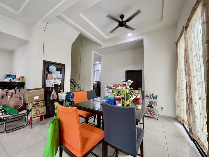 Semi-Detached House for Sale in Taman Sinar Mahkota (Cheras) - Jeffrey Pang - Dining Room - PropertyGuru.com.my