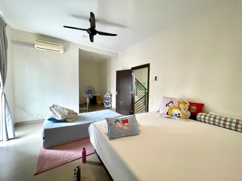 Semi-Detached House for Sale in Taman Sinar Mahkota (Cheras) - Jeffrey Pang - Bedroom - PropertyGuru.com.my