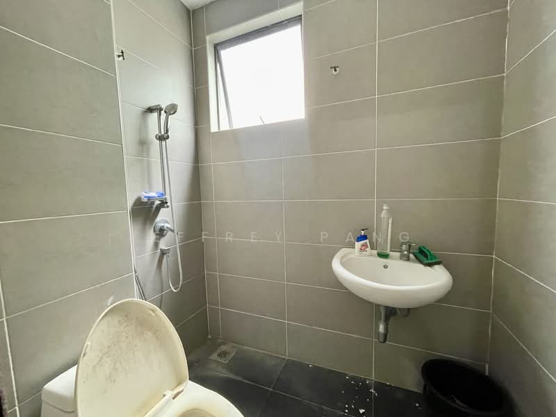 Semi-Detached House for Sale in Taman Sinar Mahkota (Cheras) - Jeffrey Pang - Bathroom - PropertyGuru.com.my