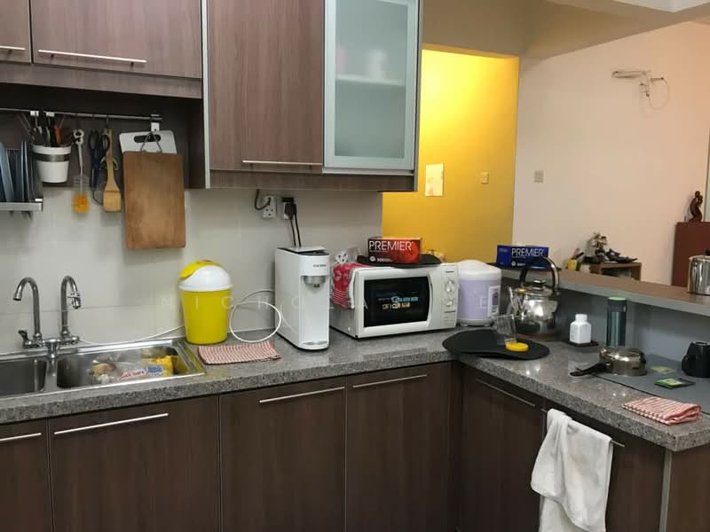 Townhouse for Rent in Seri Kembangan (Selangor) - Nicholas Lew - Kitchen - PropertyGuru.com.my