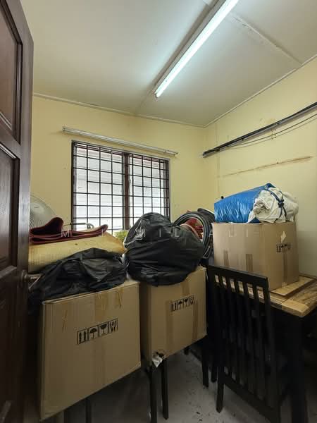 Rumah Teres 1 Tingkat untuk Dijual di Taman Datuk Abdul Aziz (Umbai) - M Jamil Ali - Interior - PropertyGuru.com.my