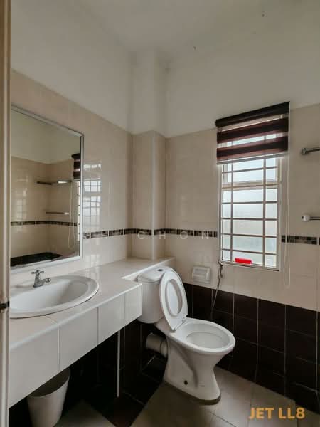 Rumah Teres 2 Tingkat untuk Disewa di Bukit Raja (Selangor) - KH Chong - Bathroom - PropertyGuru.com.my