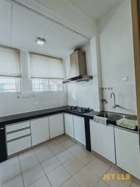 Rumah Teres 2 Tingkat untuk Disewa di Bukit Raja (Selangor) - KH Chong - Kitchen - PropertyGuru.com.my