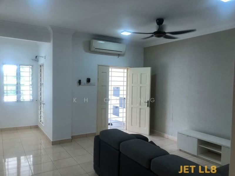 Rumah Teres 2 Tingkat untuk Disewa di Bukit Raja (Selangor) - KH Chong - Living Room - PropertyGuru.com.my