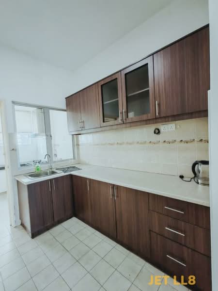 Rumah Teres 2 Tingkat untuk Disewa di Bukit Raja (Selangor) - KH Chong - Kitchen - PropertyGuru.com.my