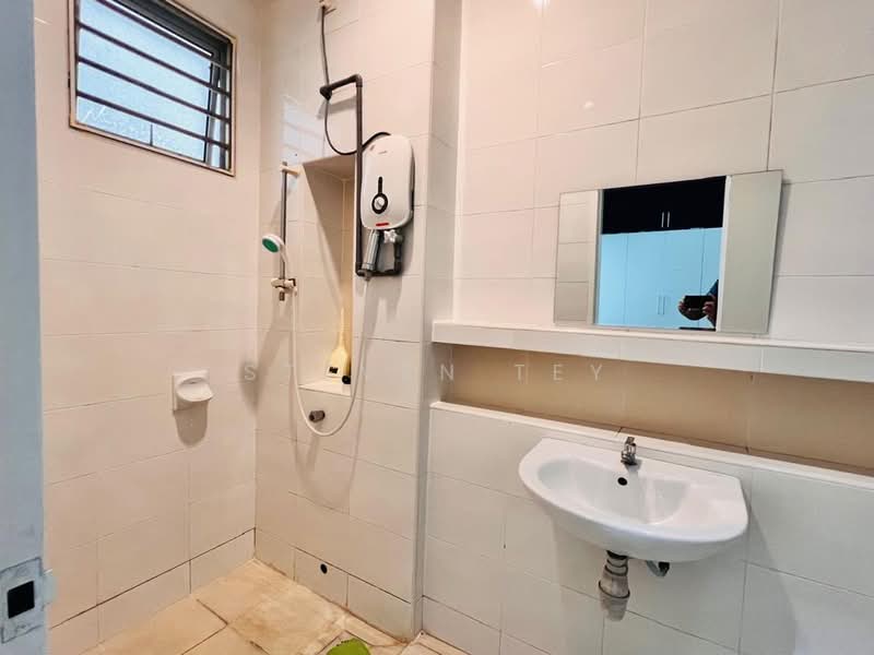 Semi-Detached House for Sale in Setia Damai (Setia Alam) - Steven Tey - Bathroom - PropertyGuru.com.my