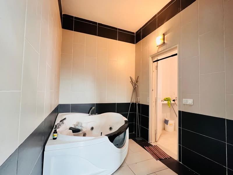 Semi-Detached House for Sale in Setia Damai (Setia Alam) - Steven Tey - Bathroom - PropertyGuru.com.my