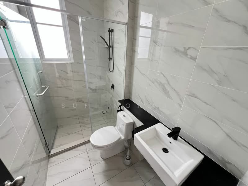 Bungalow for Sale in Eco Majestic (Semenyih) - Sufi Norman - Bathroom - PropertyGuru.com.my