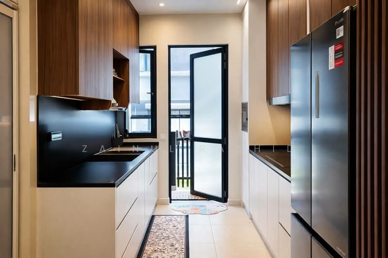 Townhouse for Sale in Eco Ardence (Setia Alam) - Zainul Rashid - Kitchen - PropertyGuru.com.my