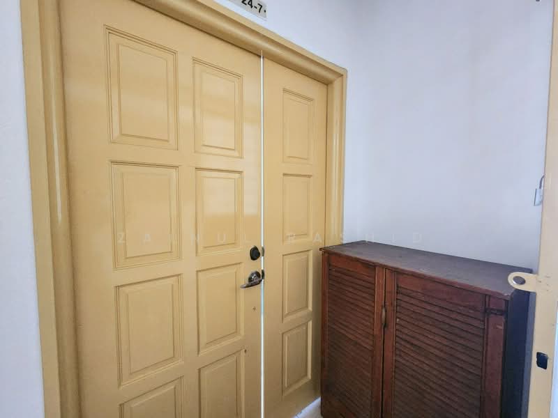 Pangsapuri untuk Dijual di Melur Apartment - Zainul Rashid - Entrance - PropertyGuru.com.my