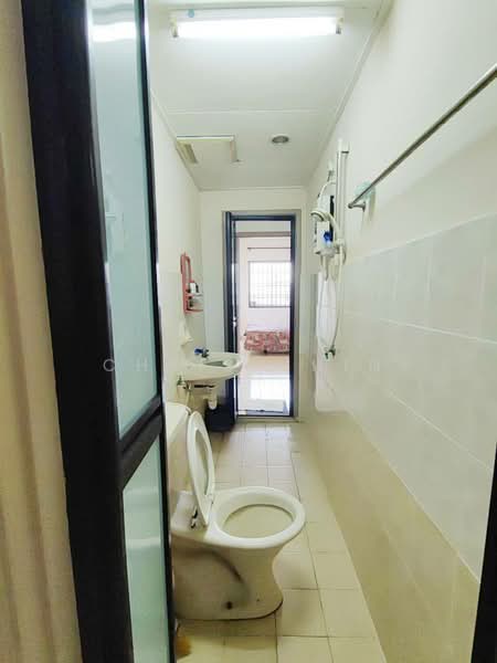 Apartment for Sale at Bayu Puteri 3 - Chris Chin - Bathroom - PropertyGuru.com.my