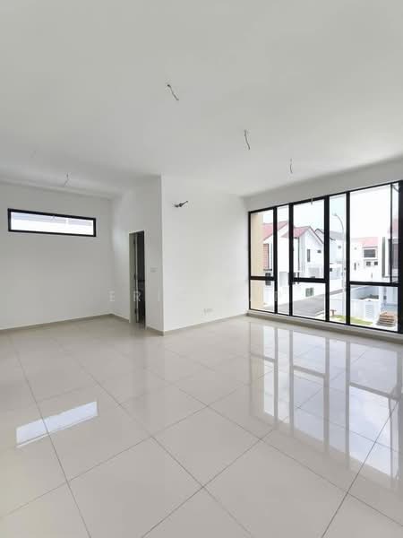2-storey Terraced House for Sale in Taman Desa Tebrau (Tebrau) - ERIC YAP - Living Room - PropertyGuru.com.my
