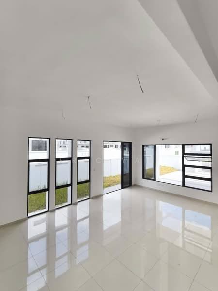 2-storey Terraced House for Sale in Taman Desa Tebrau (Tebrau) - ERIC YAP - Living Room - PropertyGuru.com.my
