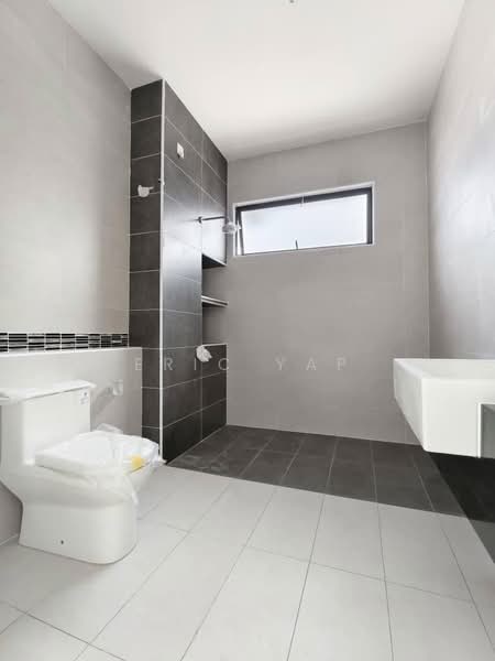 2-storey Terraced House for Sale in Taman Desa Tebrau (Tebrau) - ERIC YAP - Bathroom - PropertyGuru.com.my