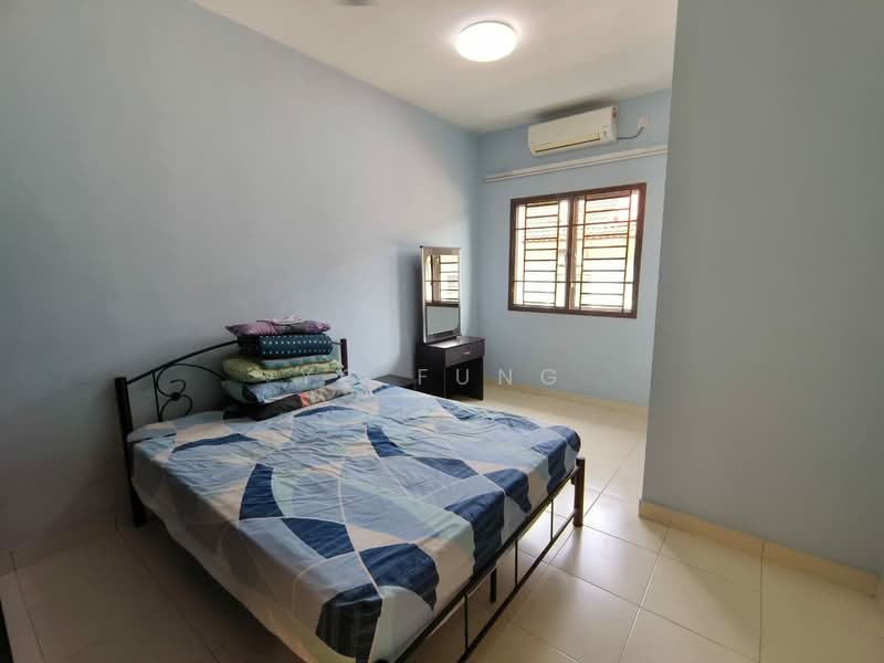 2-storey Terraced House for Rent in Taman Seri Austin (Tebrau) - YC Fung - Bedroom - PropertyGuru.com.my